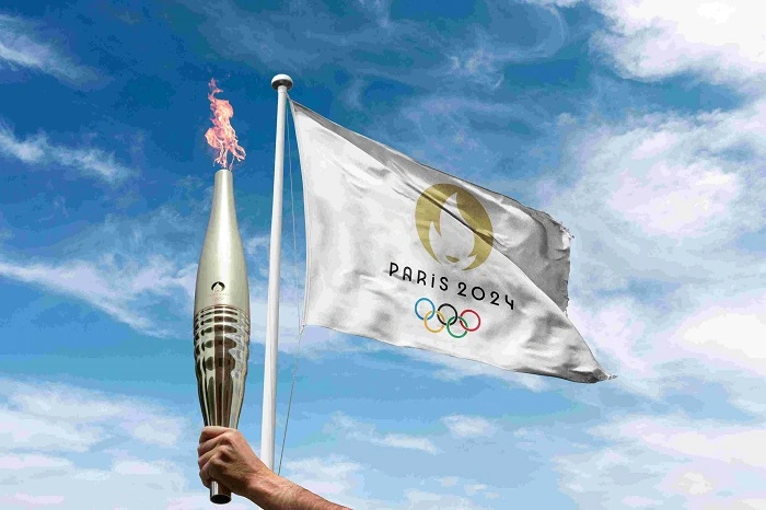 Paris Closes out its Olympic Summer with Dazzling Champions Parade